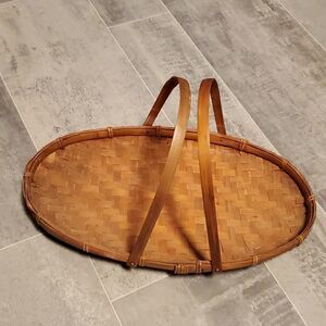 EUC Vintage Thin Oval Basket w/Handles